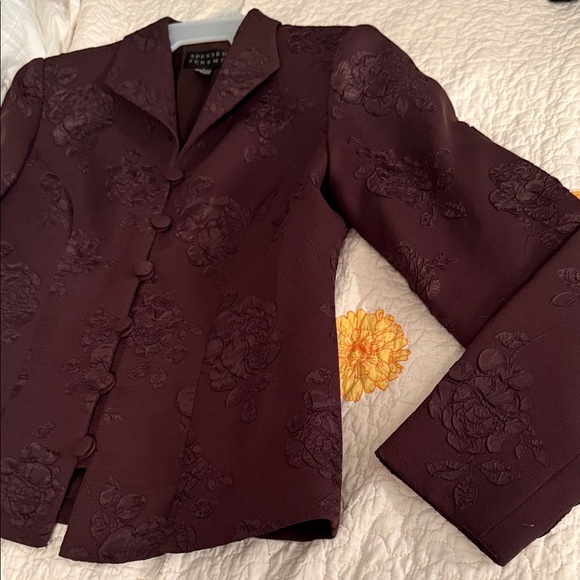 Spenser Jeremy Embossed Floral Two-Piece Jacket & Skirt - Deep Wine - Picture 3 of 9